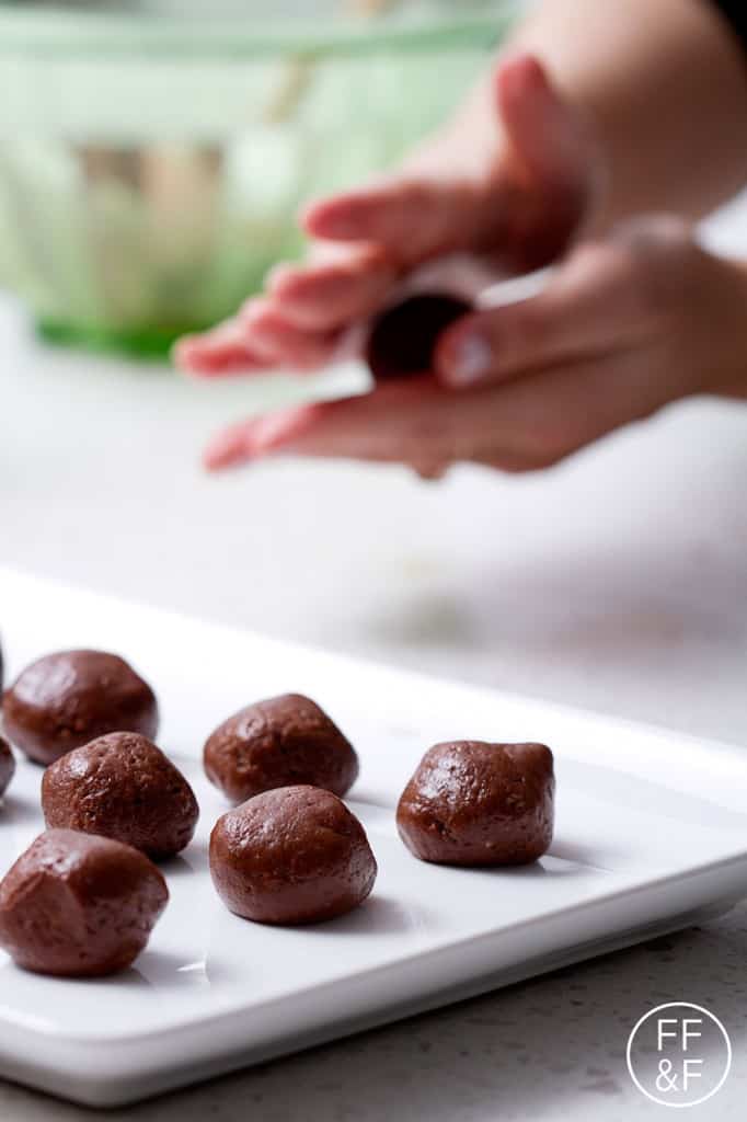 whiskey truffles by foodfashionandfun.com