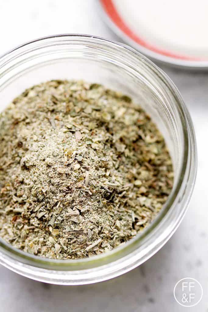 Italian Seasoning Recipe (So Easy, 5 Minutes!) - Wholesome Yum